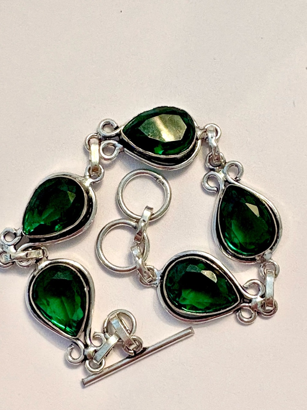 Beautiful, 5 stone, 925 marked, faceted, Green Quartz bracelet size 8–81/2